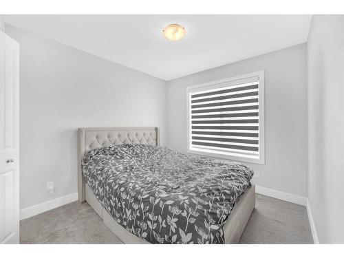 217 Walcrest Way Se, Calgary, AB - Indoor Photo Showing Bedroom