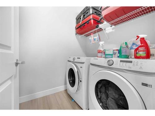 217 Walcrest Way Se, Calgary, AB - Indoor Photo Showing Laundry Room