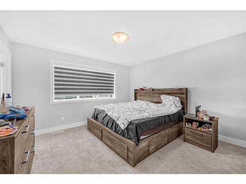 217 Walcrest Way Se, Calgary, AB - Indoor Photo Showing Bedroom