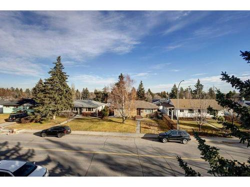 301-4507 45 Street Sw, Calgary, AB - Outdoor With View