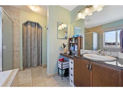 44 Sage Hill Point Nw, Calgary, AB - Indoor Photo Showing Bathroom