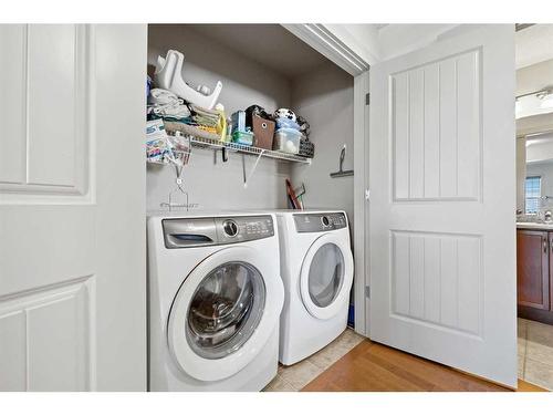 44 Sage Hill Point Nw, Calgary, AB - Indoor Photo Showing Laundry Room