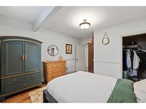 44 Sage Hill Point Nw, Calgary, AB - Indoor Photo Showing Bedroom