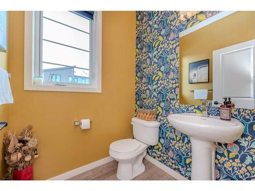 373 Walden Drive Se, Calgary, AB - Indoor Photo Showing Bathroom