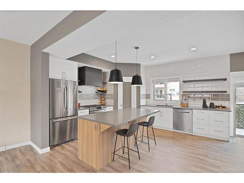 4-1918 32 Street Sw, Calgary, AB - Indoor Photo Showing Kitchen With Stainless Steel Kitchen With Upgraded Kitchen