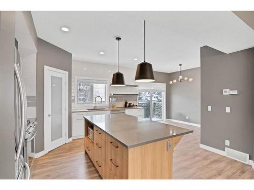 4-1918 32 Street Sw, Calgary, AB - Indoor Photo Showing Kitchen