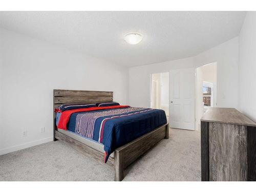 53 Strathlea Grove Sw, Calgary, AB - Indoor Photo Showing Bedroom