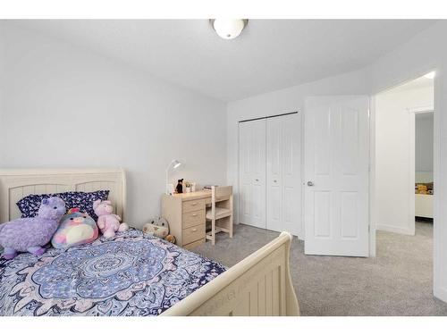 53 Strathlea Grove Sw, Calgary, AB - Indoor Photo Showing Bedroom