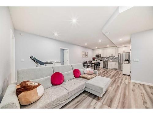 473 Marina Drive, Chestermere, AB - Indoor Photo Showing Living Room