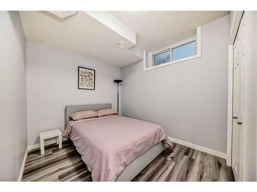 473 Marina Drive, Chestermere, AB - Indoor Photo Showing Bedroom