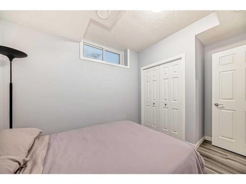 473 Marina Drive, Chestermere, AB - Indoor Photo Showing Bedroom