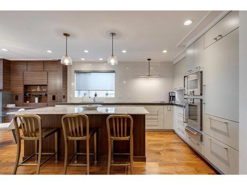 10-4907 8 Street Sw, Calgary, AB - Indoor Photo Showing Kitchen With Upgraded Kitchen