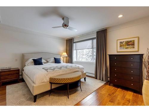 10-4907 8 Street Sw, Calgary, AB - Indoor Photo Showing Bedroom