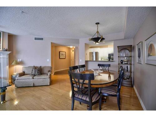 211-9449 19 Street Sw, Calgary, AB - Indoor