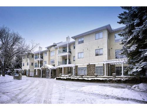 211-9449 19 Street Sw, Calgary, AB - Outdoor With Facade