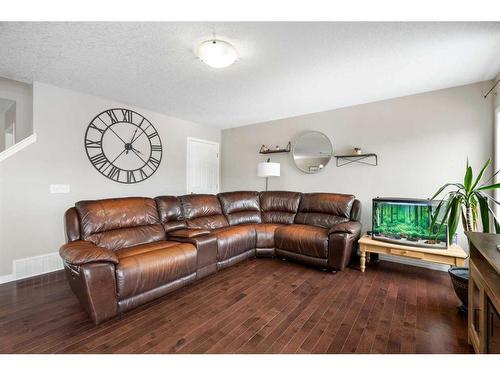 332 Whitecap Way, Chestermere, AB - Indoor Photo Showing Living Room