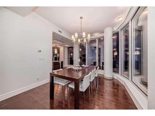 2500-817 15 Avenue Sw, Calgary, AB - Indoor Photo Showing Dining Room