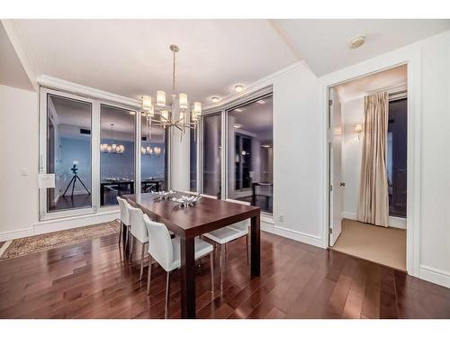 2500-817 15 Avenue Sw, Calgary, AB - Indoor Photo Showing Dining Room