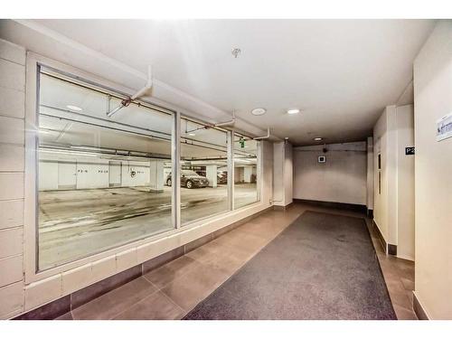 2500-817 15 Avenue Sw, Calgary, AB - Indoor Photo Showing Other Room