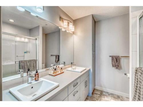 3312-522 Cranford Drive Se, Calgary, AB - Indoor Photo Showing Bathroom