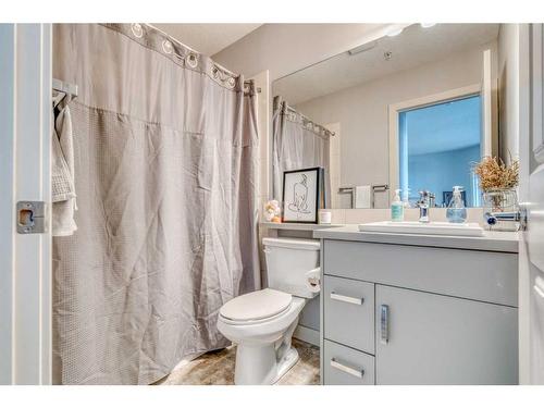 3312-522 Cranford Drive Se, Calgary, AB - Indoor Photo Showing Bathroom