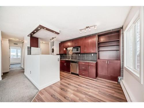 41-2414 14A Street Sw, Calgary, AB - Indoor Photo Showing Kitchen