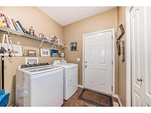 429 Rocky Vista Gardens Nw, Calgary, AB - Indoor Photo Showing Laundry Room