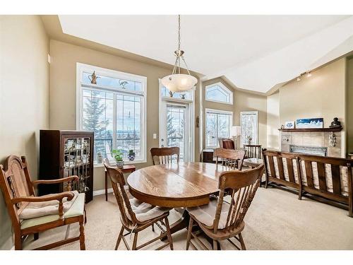 429 Rocky Vista Gardens Nw, Calgary, AB - Indoor Photo Showing Dining Room