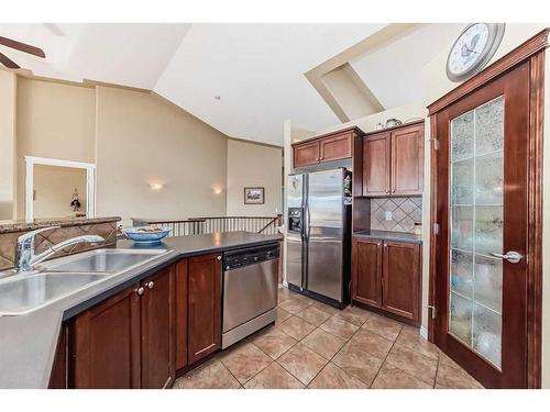 429 Rocky Vista Gardens Nw, Calgary, AB - Indoor Photo Showing Kitchen With Double Sink