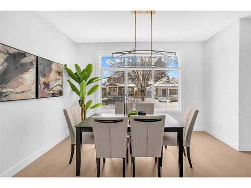 824 21 Avenue Nw, Calgary, AB - Indoor Photo Showing Dining Room