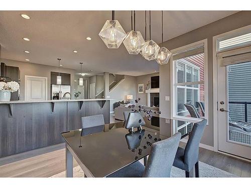 95 Evansridge Crescent Nw, Calgary, AB - Indoor Photo Showing Dining Room