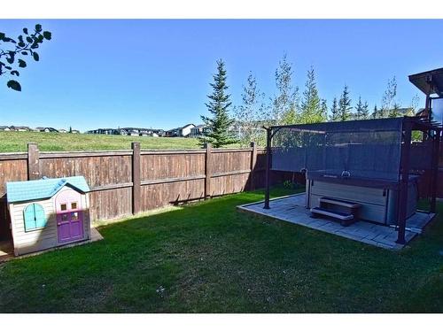 95 Evansridge Crescent Nw, Calgary, AB - Outdoor With Backyard