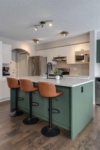 93 Cougarstone Place Sw, Calgary, AB - Indoor Photo Showing Kitchen