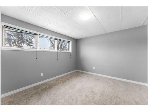 895 Pinecliff Drive Ne, Calgary, AB - Indoor Photo Showing Other Room