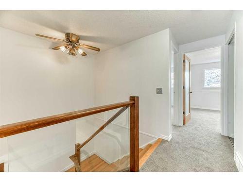 555 Woodpark Boulevard Sw, Calgary, AB - Indoor Photo Showing Other Room