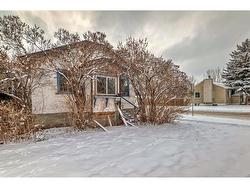 301 15 Avenue NE Calgary, AB T2E 1H3