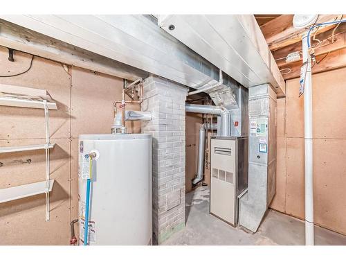 301 15 Avenue Ne, Calgary, AB - Indoor Photo Showing Basement