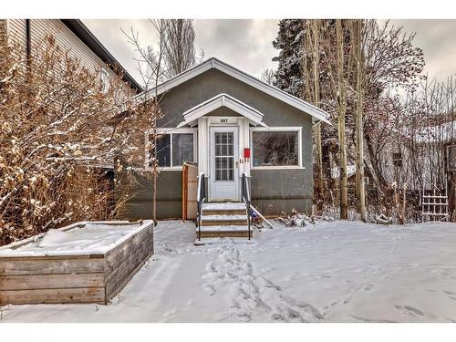 301 15 Avenue Ne, Calgary, AB - Outdoor With Facade