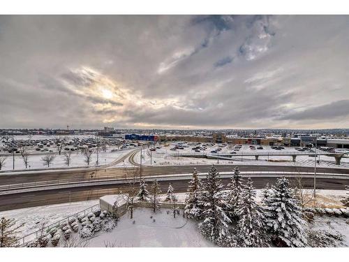 605-77 Spruce Place Sw, Calgary, AB - Outdoor With View