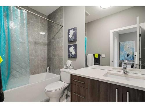 3-1930 26A Street Sw, Calgary, AB - Indoor Photo Showing Bathroom