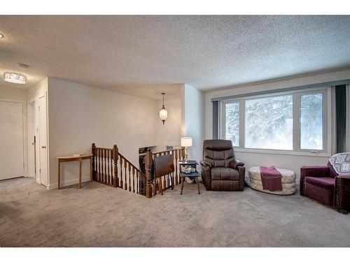 3227 41 Street Se, Calgary, AB - Indoor