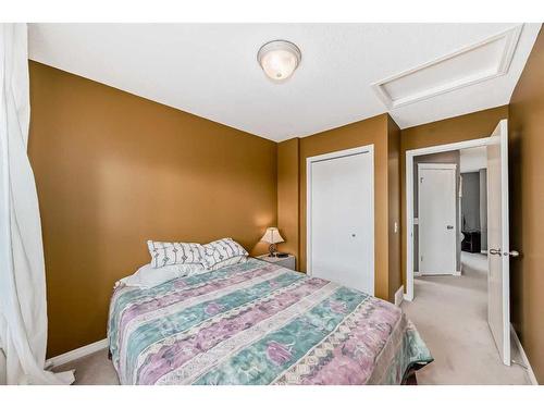 433 Tuscany Drive Nw, Calgary, AB - Indoor Photo Showing Bedroom