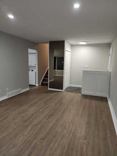 167 Whitman Place Ne, Calgary, AB - Indoor Photo Showing Other Room