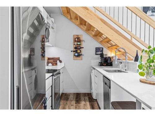 219B-1 Industrial Place, Canmore, AB - Indoor Photo Showing Kitchen