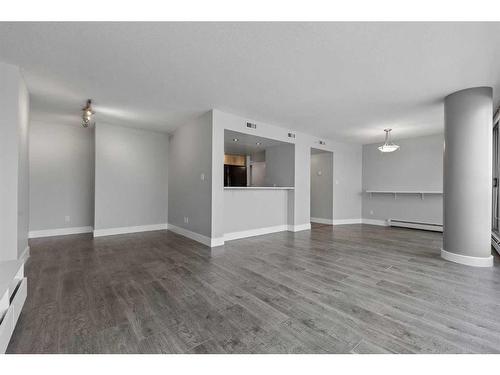 708-188 15 Avenue Sw, Calgary, AB - Indoor Photo Showing Living Room