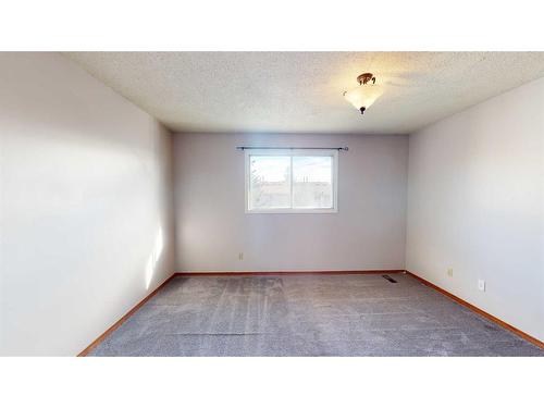 42-2519 38 Street Ne, Calgary, AB - Indoor Photo Showing Other Room