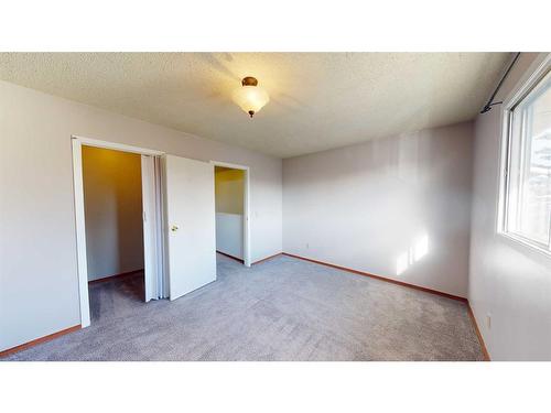 42-2519 38 Street Ne, Calgary, AB - Indoor Photo Showing Other Room