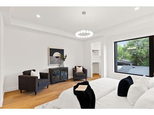 1922 8 Avenue Se, Calgary, AB - Indoor Photo Showing Bedroom