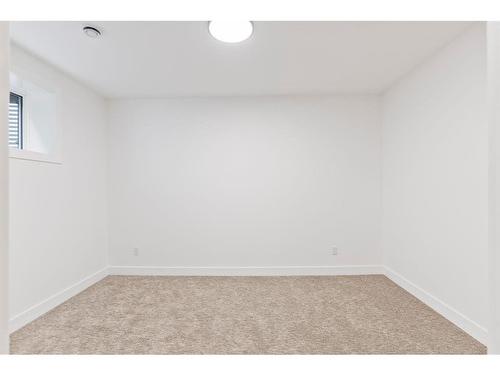 1922 8 Avenue Se, Calgary, AB - Indoor Photo Showing Other Room