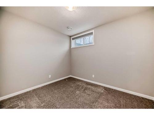 136 Lucas Heights Nw, Calgary, AB - Indoor Photo Showing Other Room